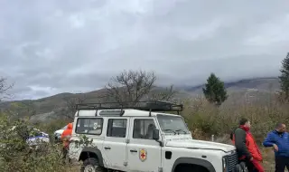 Спасиха чужденци край Боянския водопад, тръгнали без екипировка