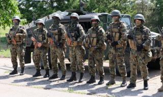 Всеки гражданин до 40 г. може да служи доброволно в армията