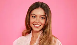 Уейкборд нарязал лицето на Сидни Суини