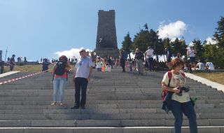 Затварят за туристи Паметника на свободата
