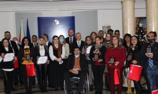 Сандов награди образователни медиатори в ромската общност
