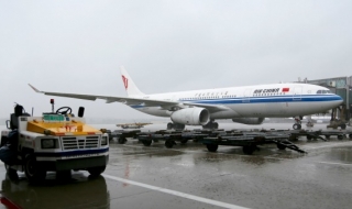 Севернокорейски самолет кацна аварийно в Китай