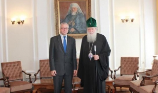 Втора официална среща на полския посланик с патриарх Неофит