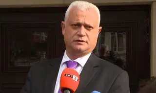 Министър Емил Дечев: Целта е нулева манипулация на вота. Нямаме фаворити 