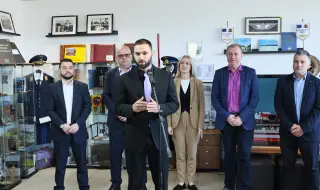 Зам.-министър Тюрк награди железничари за професионализма по време на двата влакови инцидента преди дни