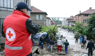 Подпомагат семействата на загиналите при потопа