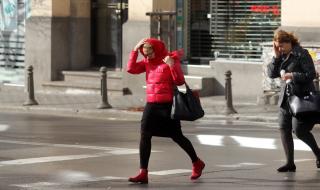 Правила за безопасно поведение при силен вятър