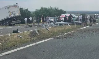 След катастрофата с тир на АМ „Тракия“: Мантинелата е била за коли до 1,5 тона, две са версиите за инцидента