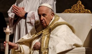 Макрон отговори на папа Франциск за мигрантите