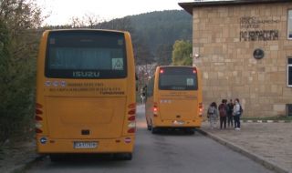Пускат училищни автобуси в София