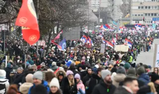 70,000 rally in support of Vucic in Belgrade 