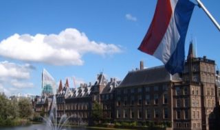 Нидерландски съд разпореди на правителството да отмени вечерния час 