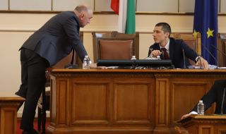 Мирослав Иванов ще председателства НС, докато се избере нов шеф