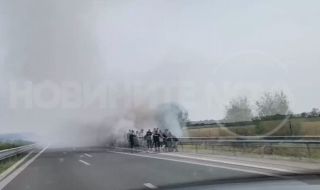 Бус се запали на АМ "Тракия" до Първомай