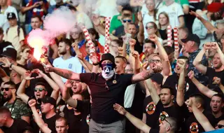 УЕФА наказа Хърватия заради феновете ѝ 
