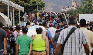 Чилийци на протест срещу... емигрантите от Венецуела