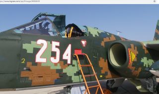Красимир Каракачанов летя с ремонтиран щурмовик Су-25