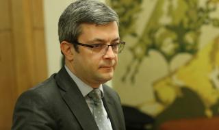 Биков: Страната ще бъде хвърлена в хаос, ако правителството подаде оставка