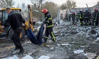Поне 11 убити и десетки ранени при руски удари в Харковска област