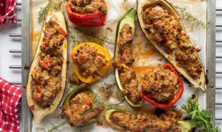 Рецепта на деня: Пълнени зеленчуци с ориз и кайма на фурна