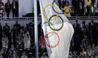 Did you notice the huge blunder at the opening of the Olympics? **** Fans on social media did not fail to criticize the 