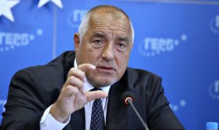 Бойко Борисов със СНИМКА с послание "Време за мъже"