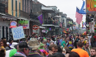 19 простреляни на парад в Ню Орлиънс