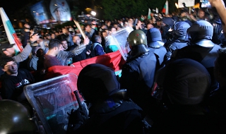 Арестуваният снощи не е лидерът на протестите Янко Петров