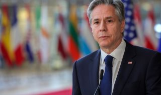 Блинкън: Репортерът на "Уолстрийт джърнъл" е задържан в Русия неправомерно