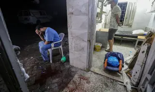 Девет от десетте деца на палестински медик са загинали при удар на израелските сили в Газа