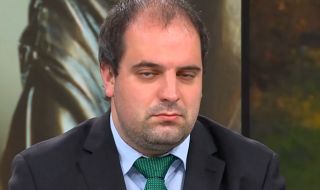 Съдия: Статия в „Политико”описа положението в България по следния начин „каскетът срещу тиквата"