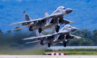 Словакия предаде на Украйна първите четири самолета МиГ-29