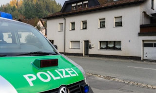 Трупове на няколко мъртви бебета открити в апартамент в Германия