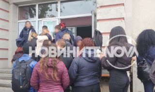 Евакуация на училище в Русе заради сигнал за бомба 