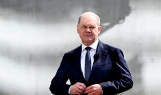 Шолц: Бъдещето на Крим може да се окаже решаващ фактор във войната в Украйна