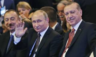 Путин и Ердоган били „авторитарни хулигани“