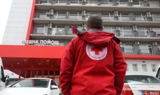 Лекарите от "Пирогов" опитали безуспешно да реанимират детето от Ботевград, роднини счупили стъклото на отделението