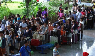 Вулкан блокира летището в Бали