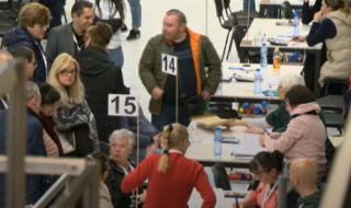 Продължава обработката на протоколите в София, жена е припаднала при предаването на книжата 