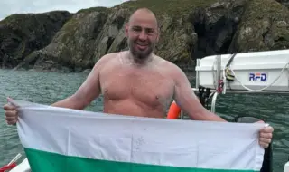 Петър Стойчев преплува над 38 км от Северна Ирландия до Шотландия
