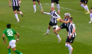 Берое и Локо Пд не се победиха, ВАР привика съдията, но той не отсъди дузпа