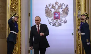 Путин поглежда към Петър Велики