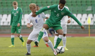 Англия надделя над Ейре на Евро 2015