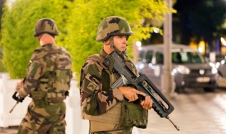 Трима френски военни загинаха в Либия