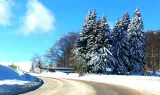 Прогноза за времето в неделя, 5 февруари: Обилни снеговалежи, температурите рязко падат