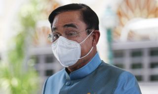 Конституционният съд отстрани премиера на Тайланд от длъжност