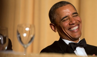 Обама разсмя гостите на традиционна вечеря в Белия дом