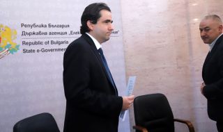 Божанов: Сигнализирайте ми, ако някой "изгрее" от мое име