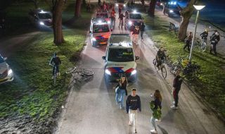 Нидерландия удължи полицейския час