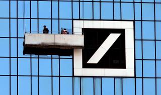 Преговорите между UBS и Deutsche Bank забуксуваха